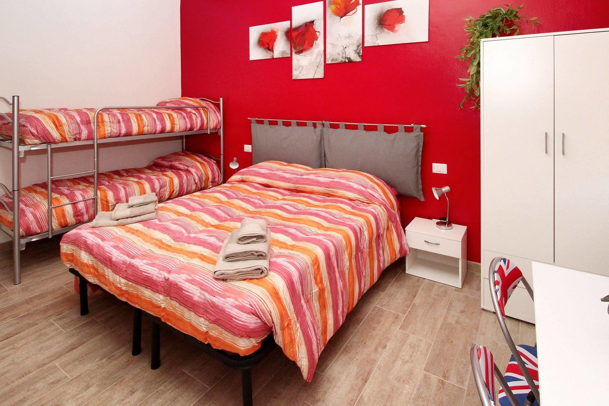 B&B Il Rosso E Il Blu Cuneo Exteriör bild
