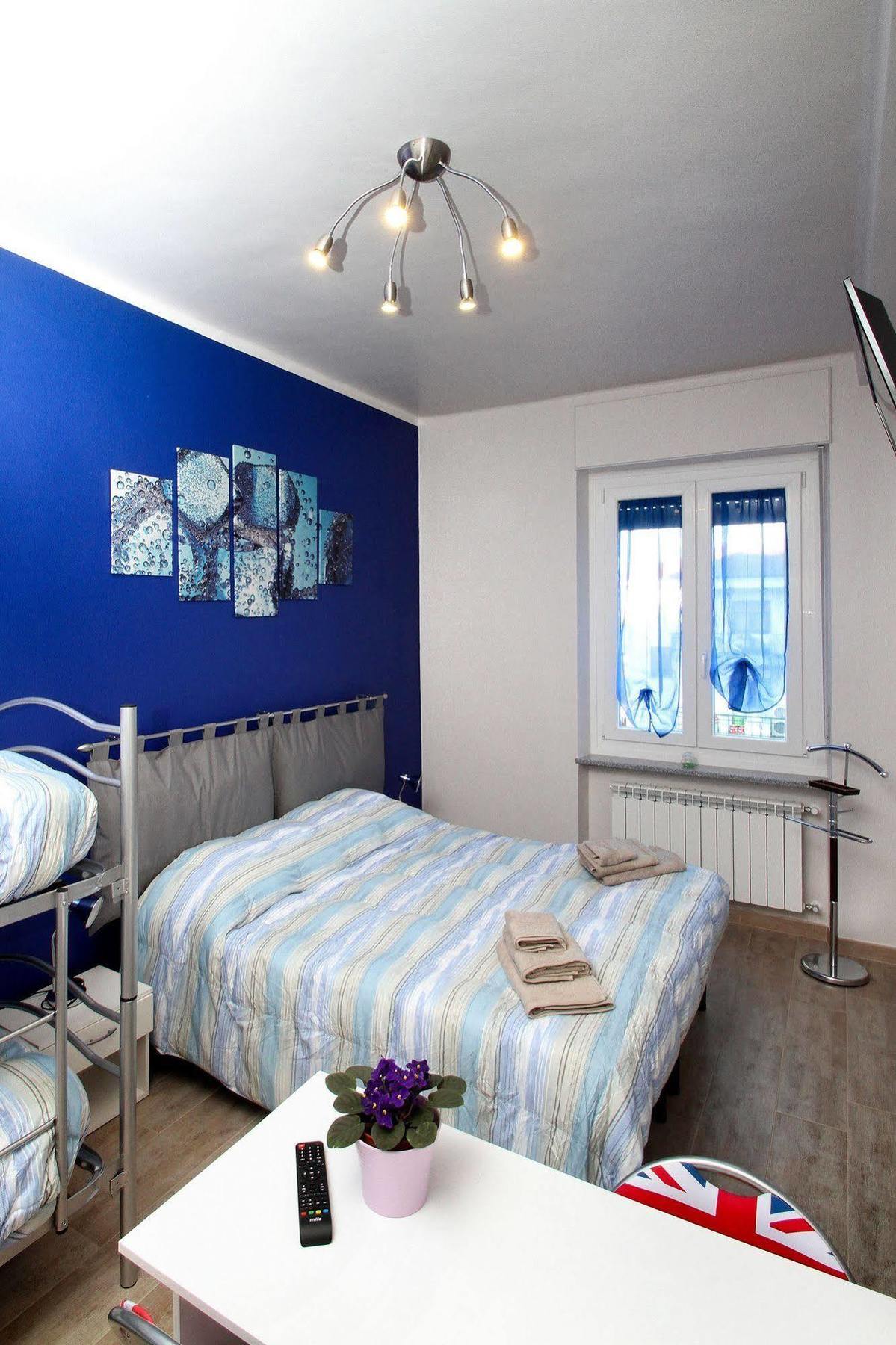 B&B Il Rosso E Il Blu Cuneo Exteriör bild