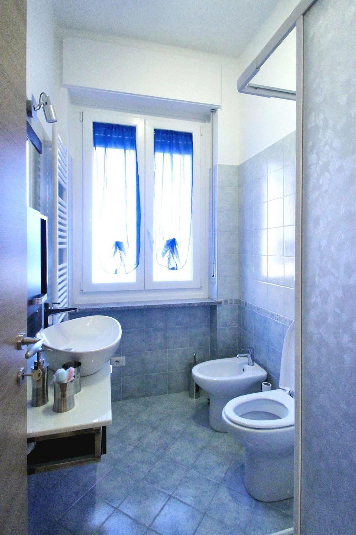 B&B Il Rosso E Il Blu Cuneo Exteriör bild