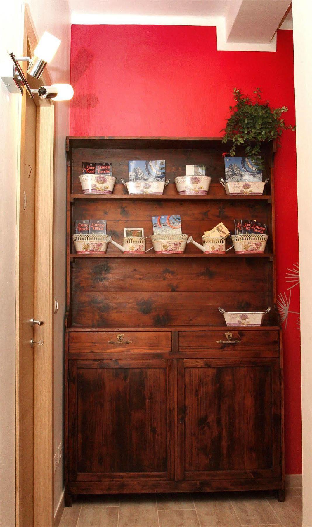 B&B Il Rosso E Il Blu Cuneo Exteriör bild